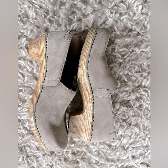 Dansko Tan MAVIS clog - Picture 5 of 7